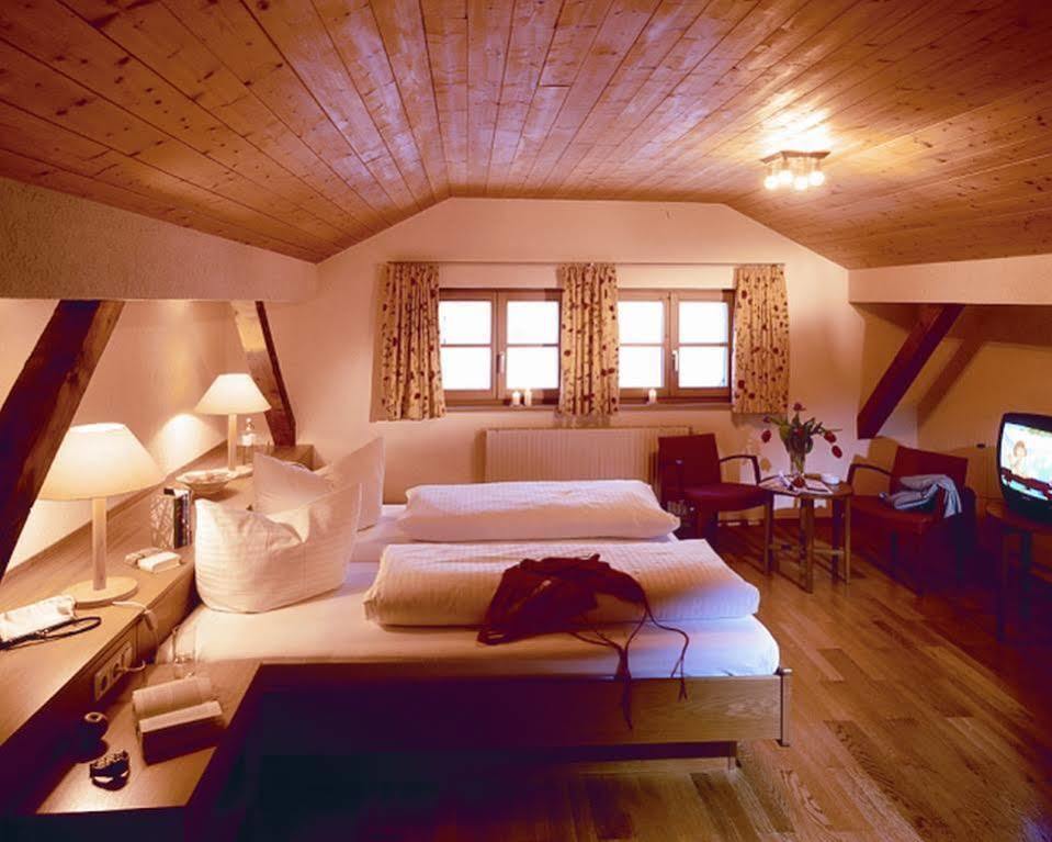 Au (Vorarlberg) Hotel Adler מראה חיצוני תמונה